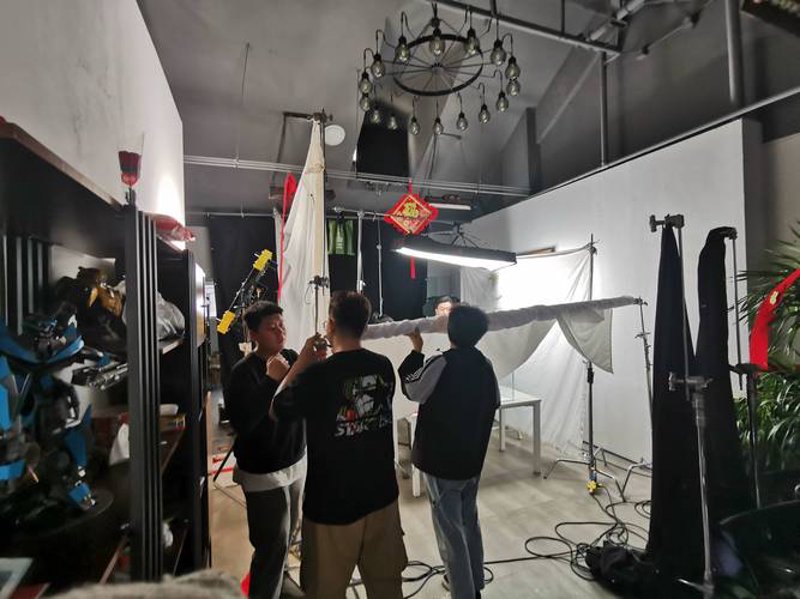 短视频制作行业：从传统到创新的华丽转身